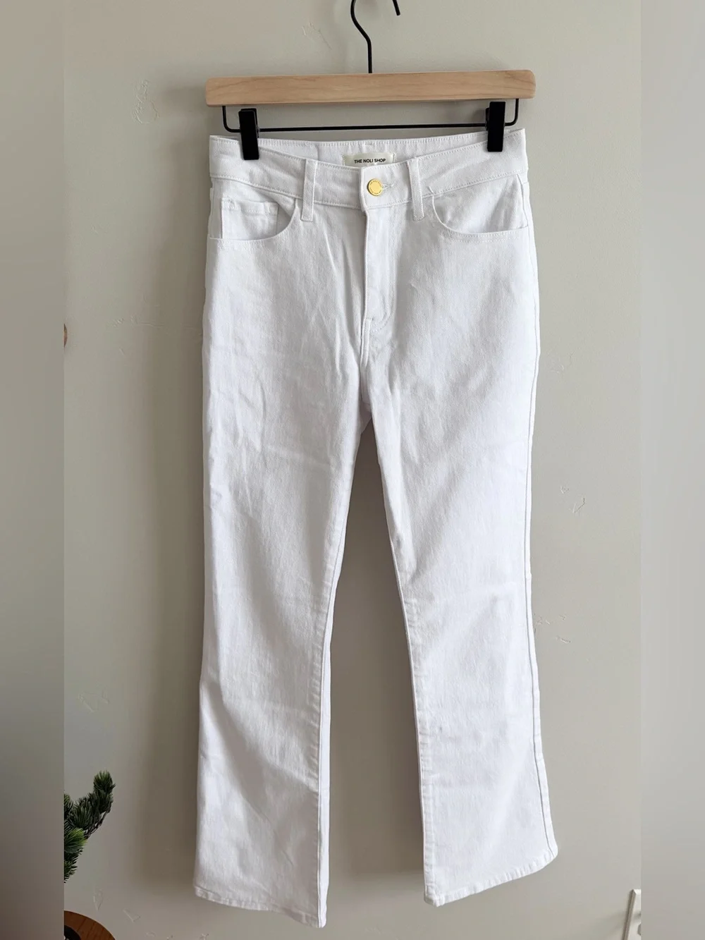 The Noli Shop Aria Flare Jean in White - Picture 5 of 10